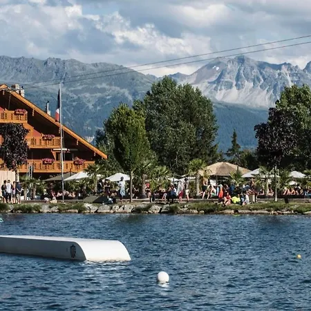 Wallis Erleben Mit Bergtraum, Stilvoll Wohnen Als Familie & Gruppen Crans-Montana